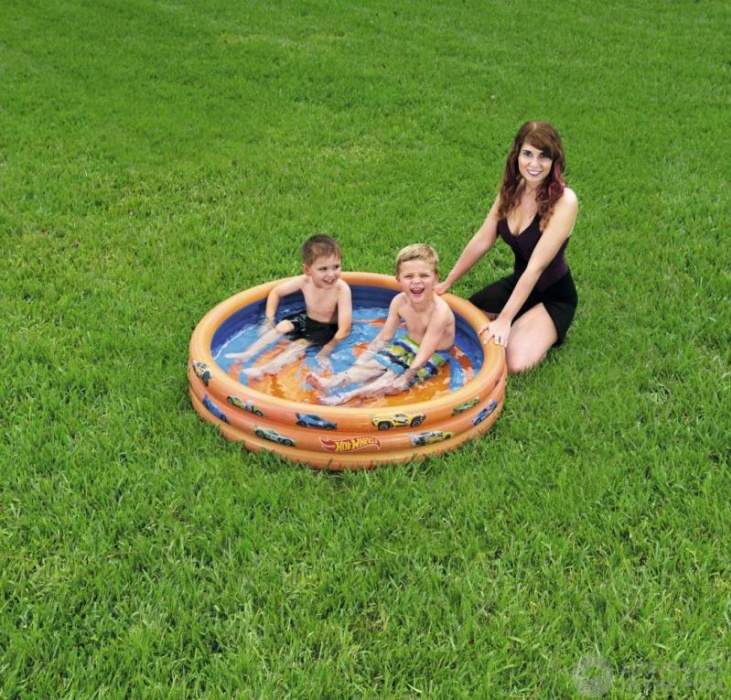 hot wheels inflatable ball pit